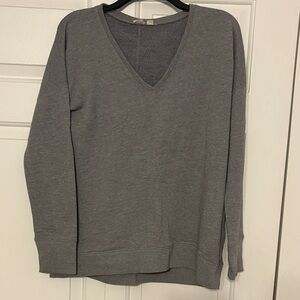 GAP Heather Gray Knit Sweatshirt